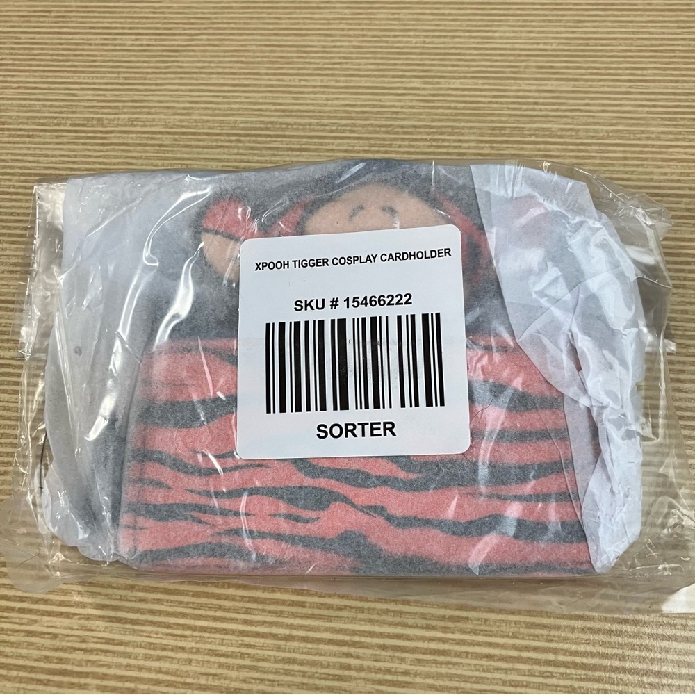 Loungefly Winnie the Pooh Tigger figural Cardholder - Picture 2 of 5